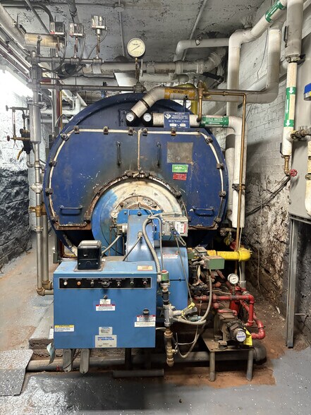 More Photos Of 550 W 180th St, New York Apartments For Sale