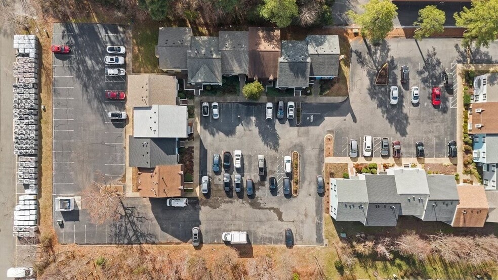 More Photos Of 1211-1221 Mall Dr, Richmond Office For Lease