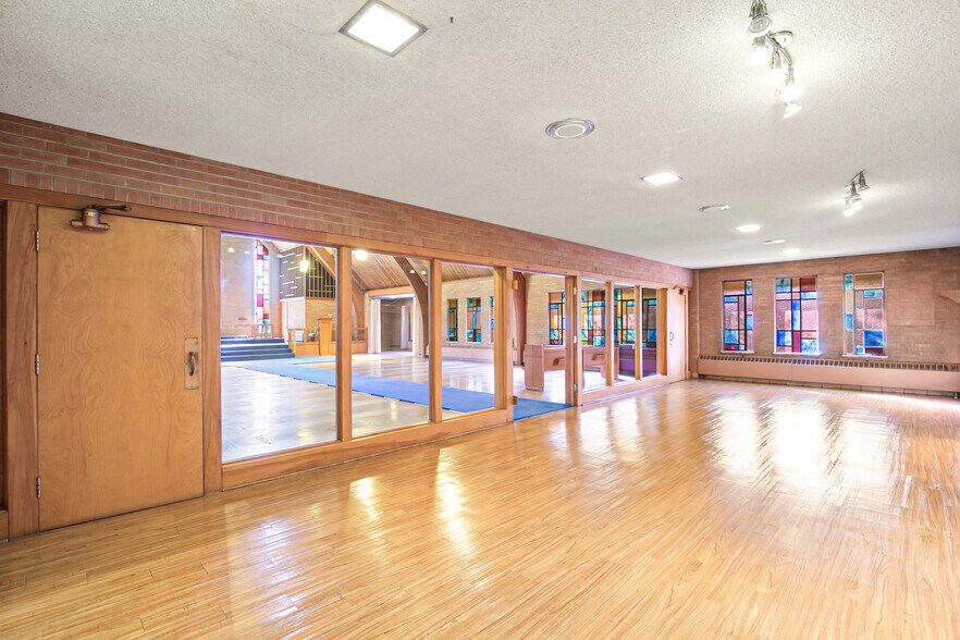 More Photos Of 3955-3995 N Irving St, Denver Religious Facility For Lease