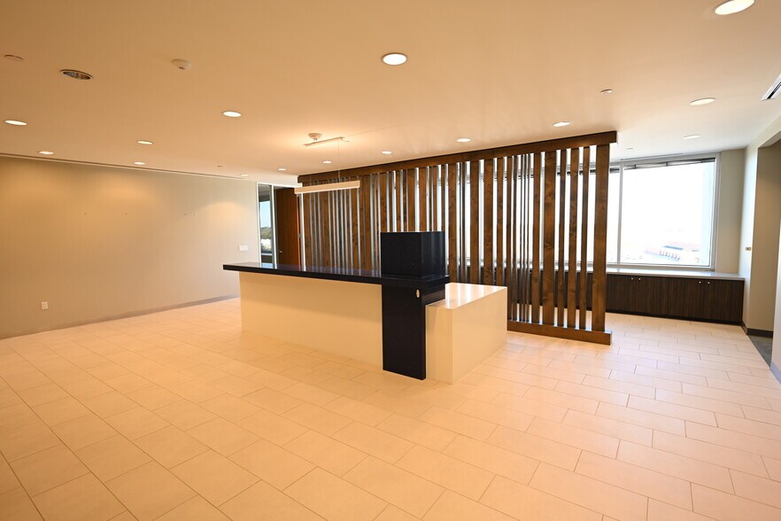 More Photos Of 16055 Space Center Blvd, Houston Office For Lease
