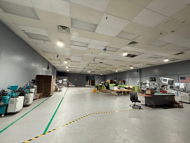 More Photos Of 94 County Line Rd, Colmar Warehouse For Lease