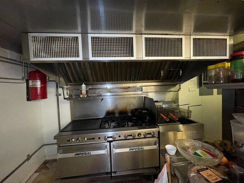 More Photos Of 13490 Orange Ave, Fort Pierce Bar For Lease