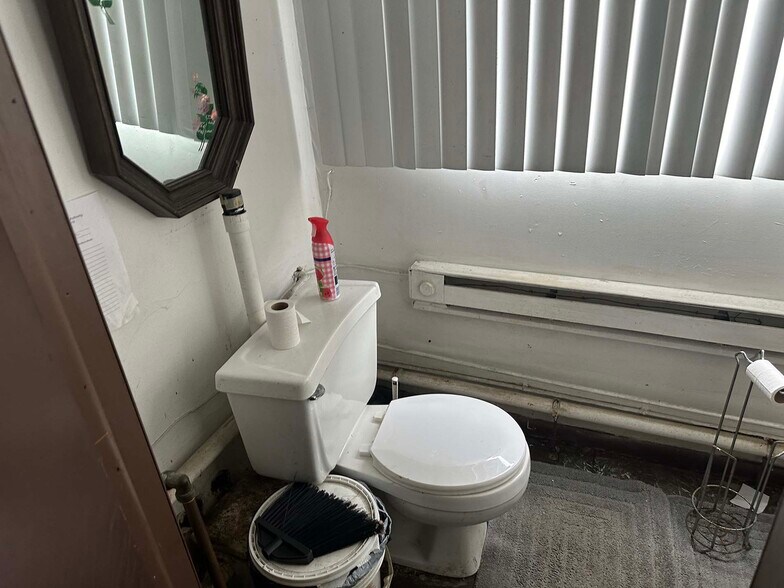 More Photos Of 221 Schuyler Ave, Kingston General Retail For Sale