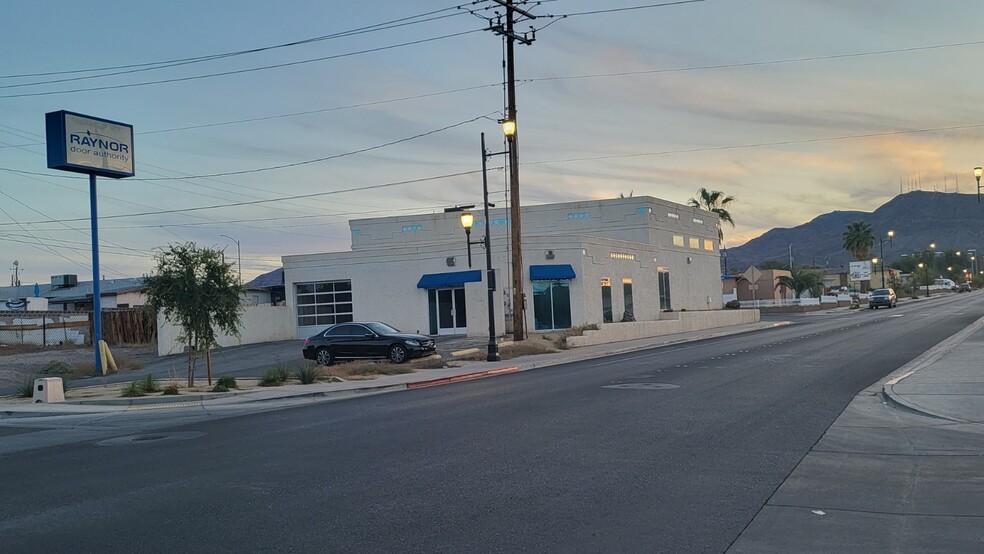 More Photos Of 303 Kansas Ave, Henderson Service For Lease