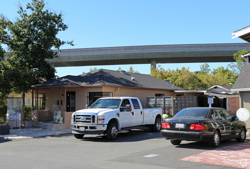 More Photos Of 1117 Bont Ln, Walnut Creek Office For Lease
