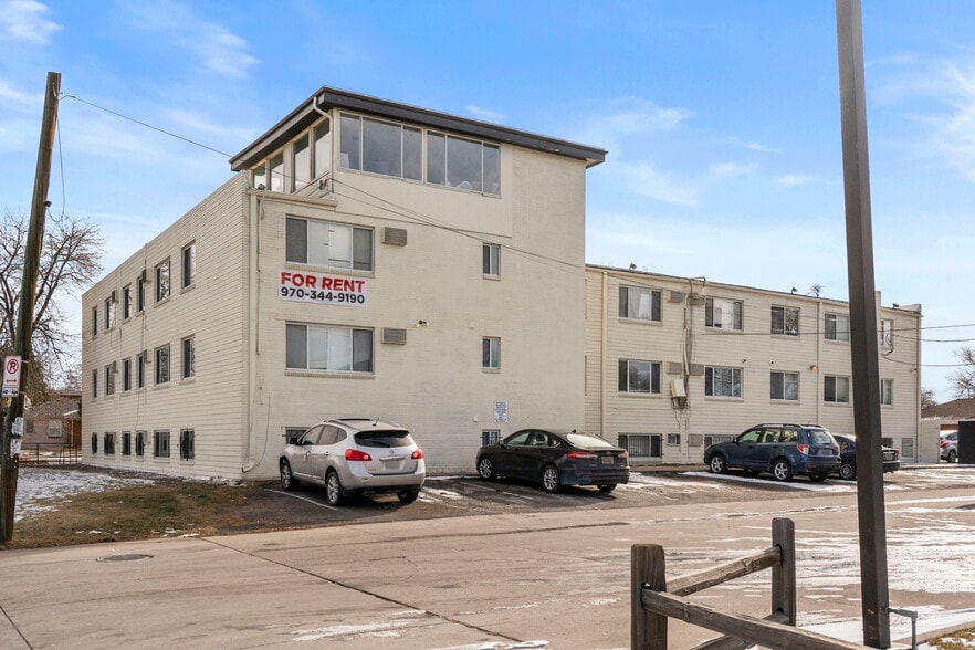 More Photos Of 1995 Del Mar Pky, Aurora Apartments For Sale