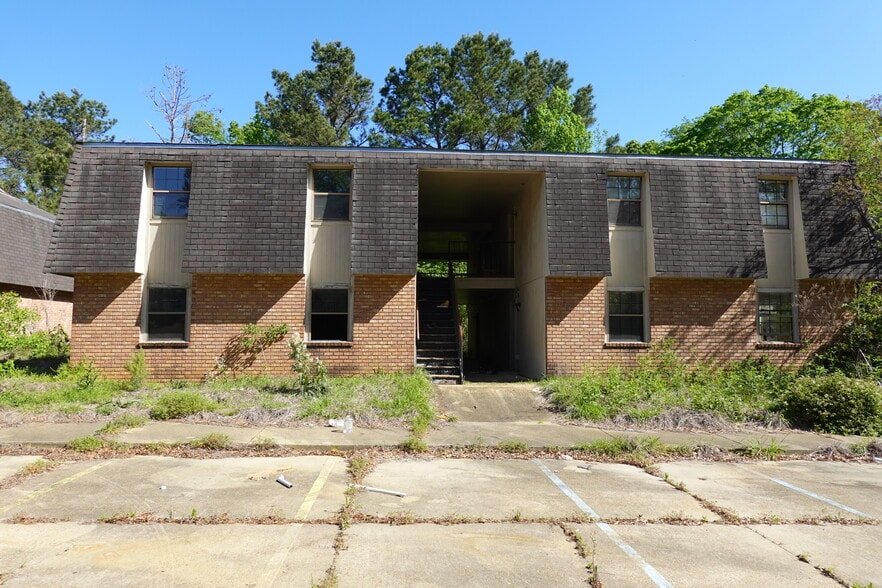 More Photos Of 285 Nelson Dr, Hazlehurst Apartments For Sale