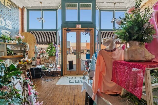 More Photos Of 113 W Main St, Watonga Storefront For Sale