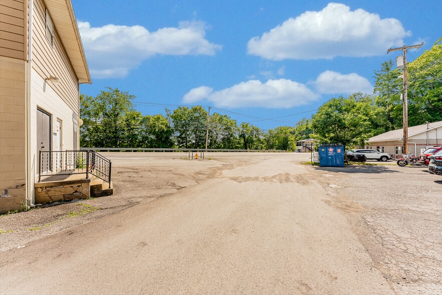 More Photos Of 2939 White Hall Blvd, White Hall General Retail For Sale