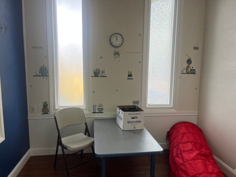 More Photos Of 5909 Camden St, Oakland Daycare Center For Sale