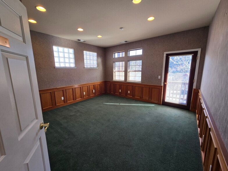 More Photos Of 406-412 E Main St, Grass Valley Office For Lease