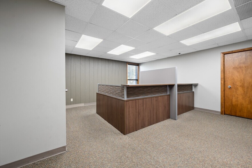 More Photos Of 828 Cherry St, Green Bay Office Residential For Sale