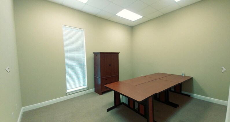 More Photos Of 2053 Navarre Park Ln, Navarre Medical For Sale