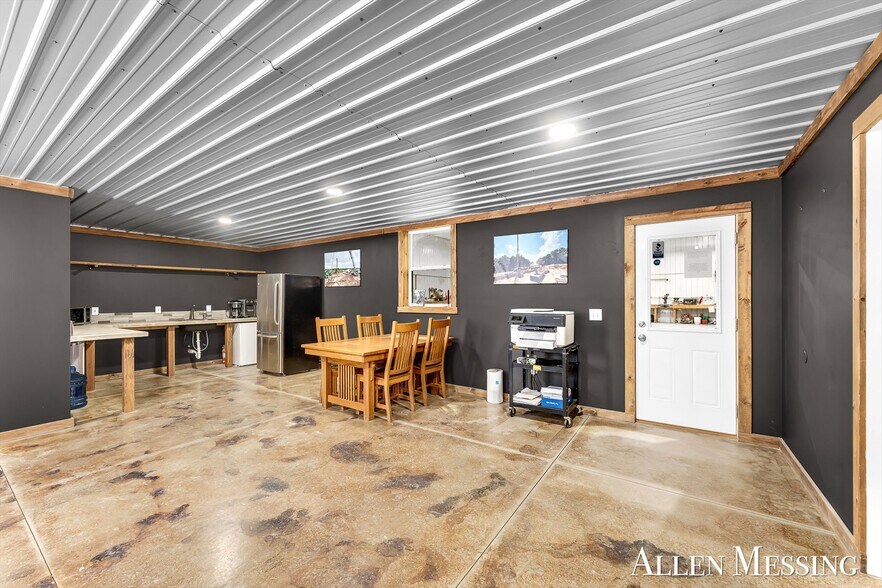 More Photos Of 1447 Kelsey Hwy, Ionia Flex For Sale
