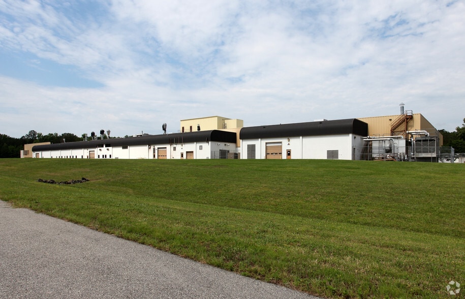 More Photos Of 3440 Industrial Dr, Durham Distribution For Lease