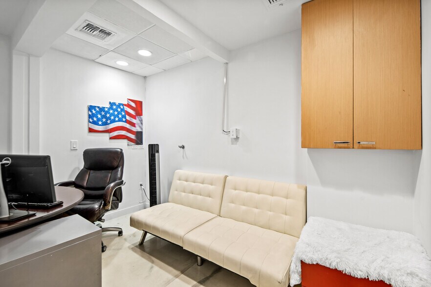 More Photos Of 800 Second Ave, New York Medical For Lease