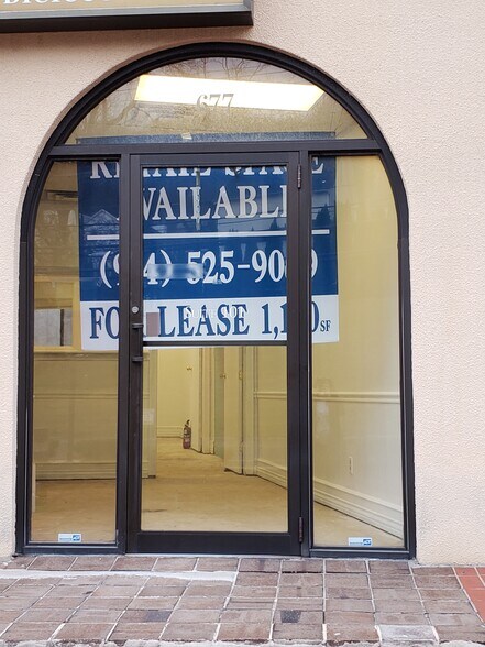 More Photos Of 677 Commerce St, Thornwood Office For Lease