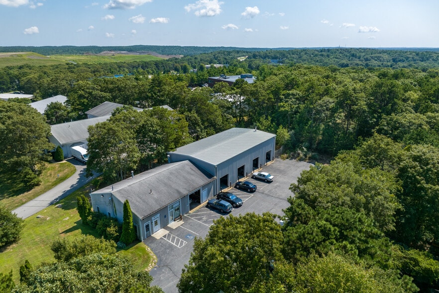 More Photos Of 7 Colonel Dr, Bourne Auto Repair For Sale