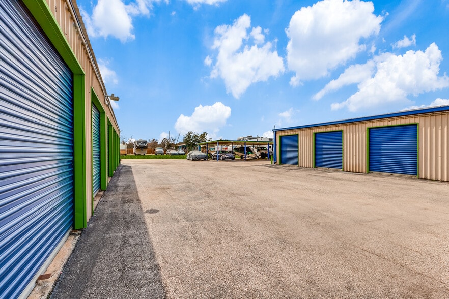 More Photos Of 2515 E Bayshore Dr, San Leon Self Storage For Sale