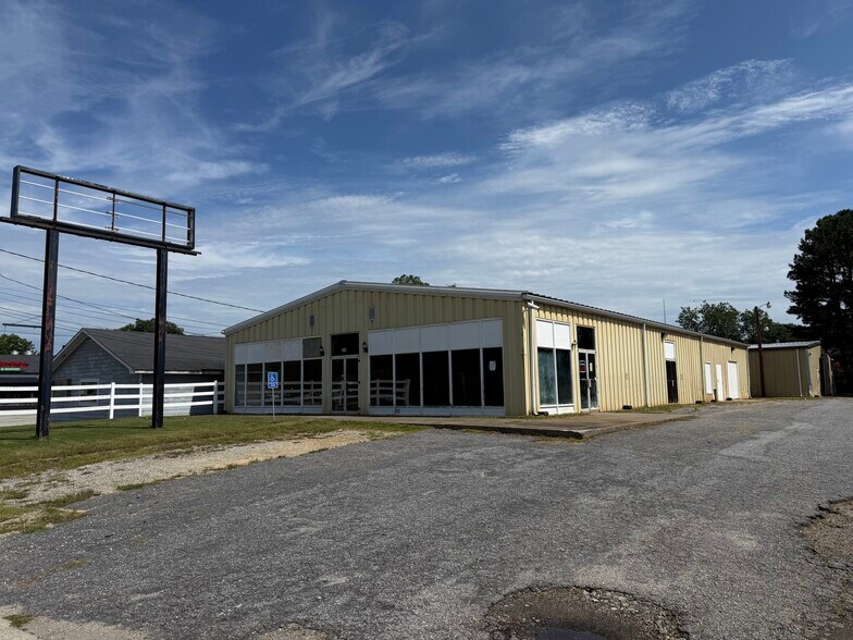 Primary Photo Of 141 May St, Winder Freestanding For Lease