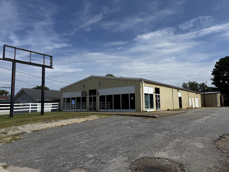 Primary Photo Of 141 W May St, Winder Freestanding For Lease