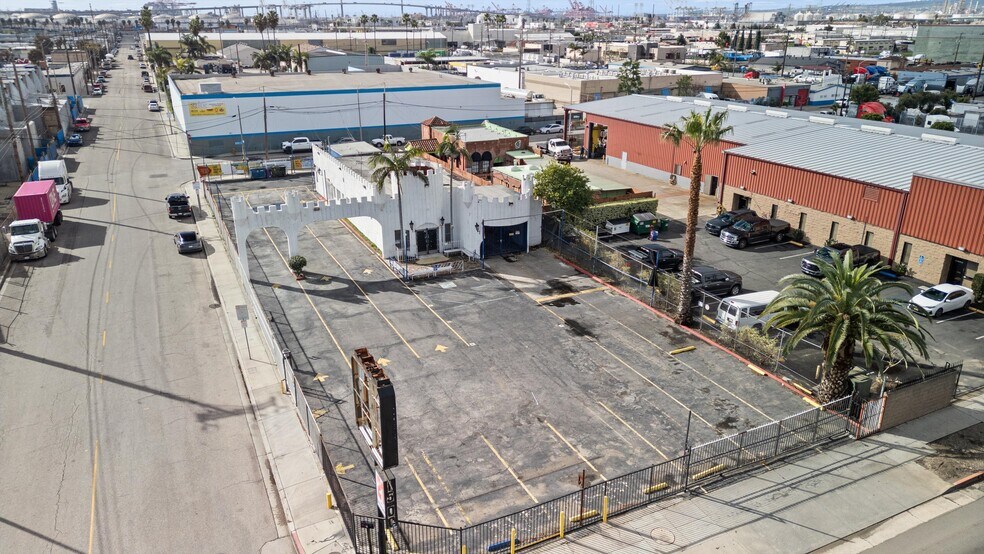 More Photos Of 1500 W Pacific Coast Hwy, Long Beach Carwash For Sale