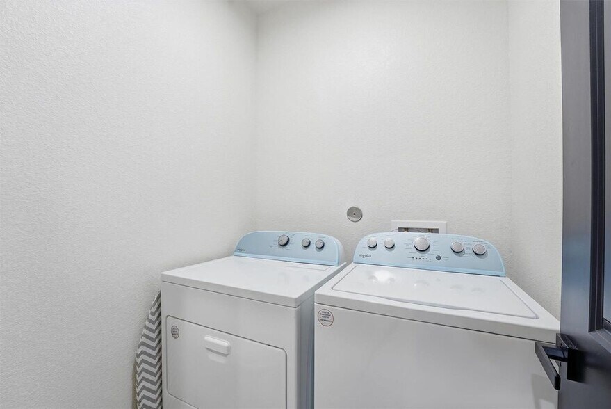 More Photos Of 7908 Brandon St, Houston Multifamily For Sale