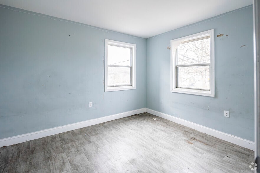 More Photos Of 2844 Langston Pl SE, Washington Apartments For Sale