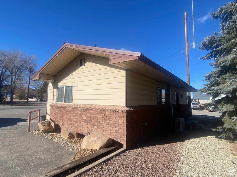 More Photos Of 184 Center st, Duchesne Office For Sale