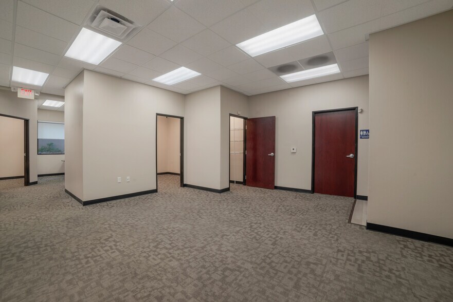 More Photos Of 5516 S Fort Apache Rd, Las Vegas Medical For Lease
