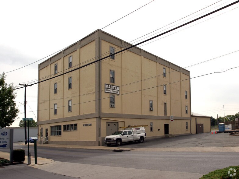 Primary Photo Of 87 W Lee St, Hagerstown Office For Sale