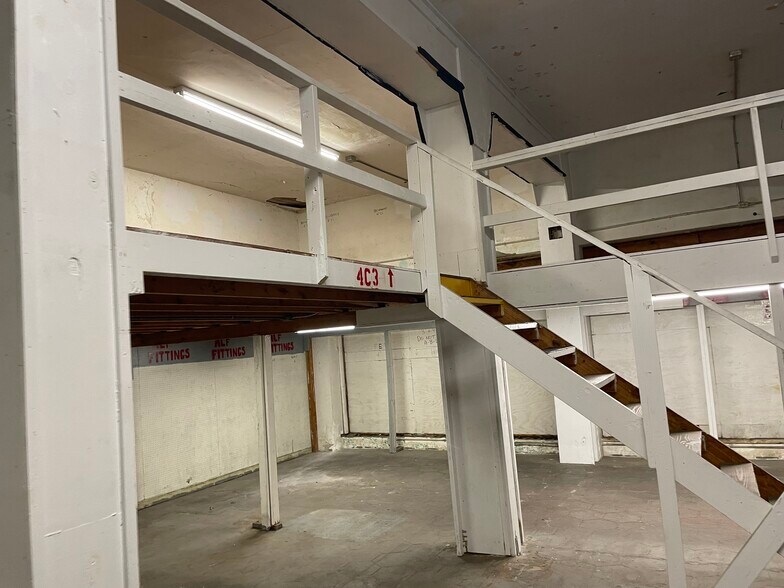 More Photos Of 1922 Central Ave, Saint Petersburg Freestanding For Lease