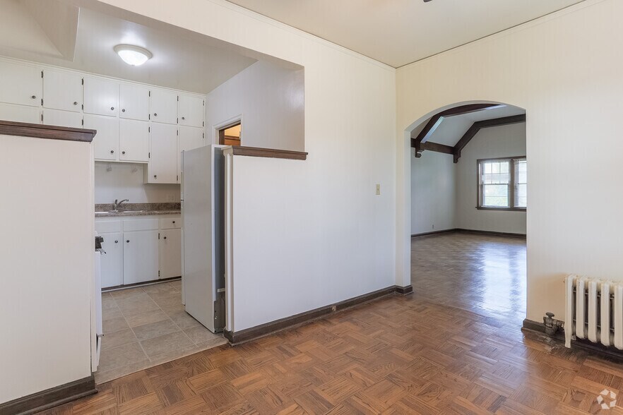 More Photos Of 211 S 37th St, Omaha Apartments For Sale