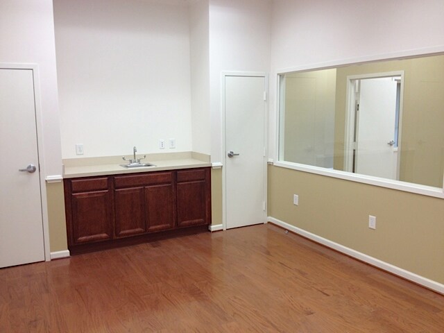 More Photos Of 30 Blackjack Rd, Fredericksburg Industrial For Sale