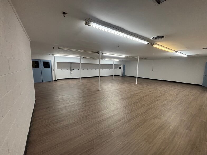 More Photos Of 1040 Higgs Rd, Lewisburg Warehouse For Lease