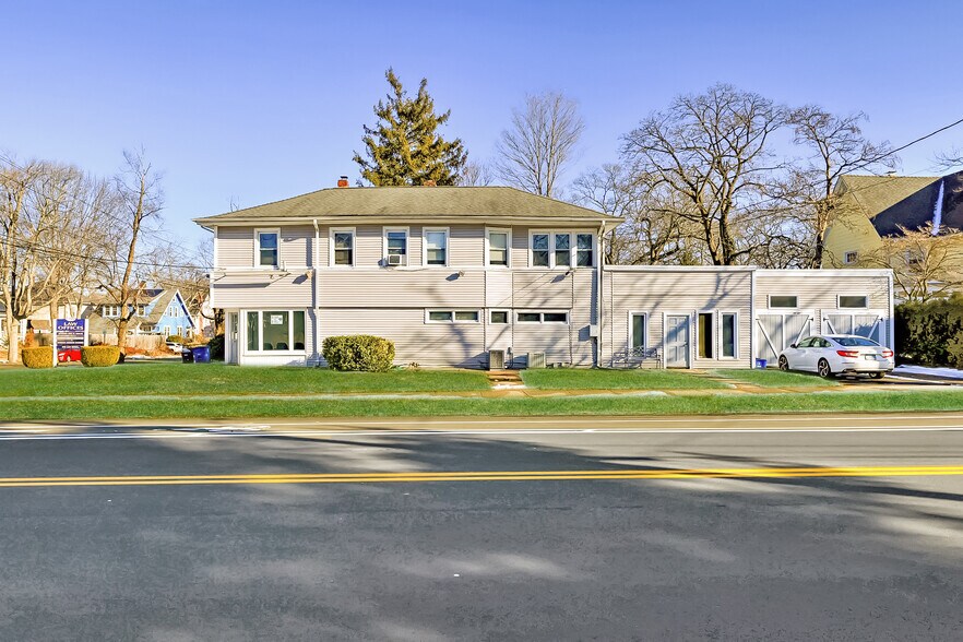 More Photos Of 1948 Chapel St, New Haven Office For Sale