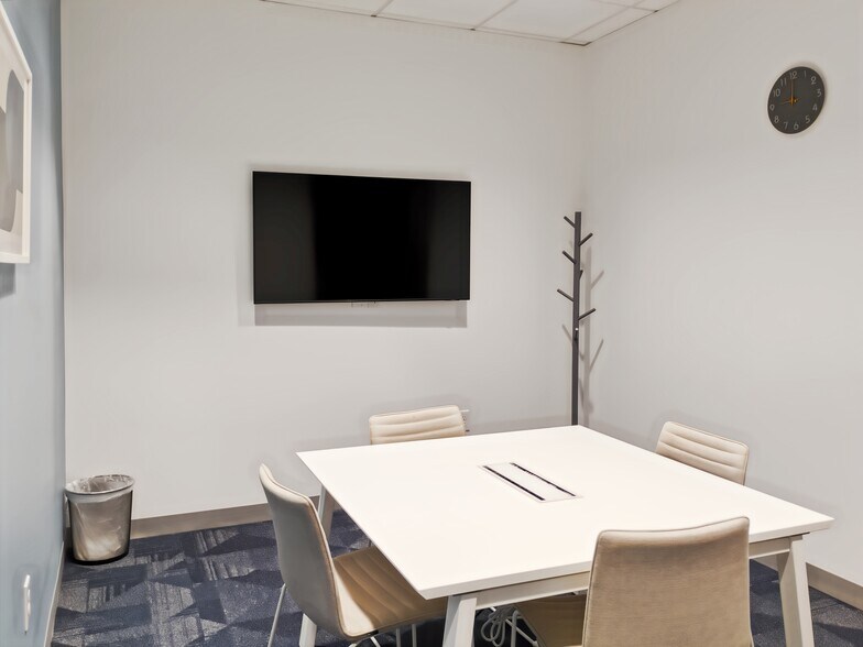 More Photos Of 901 W Rosedale St, Fort Worth Coworking Space