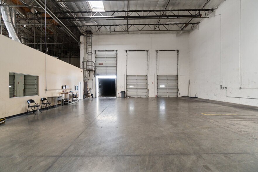 More Photos Of 1190 N Del Rio Pl, Ontario Warehouse For Sale