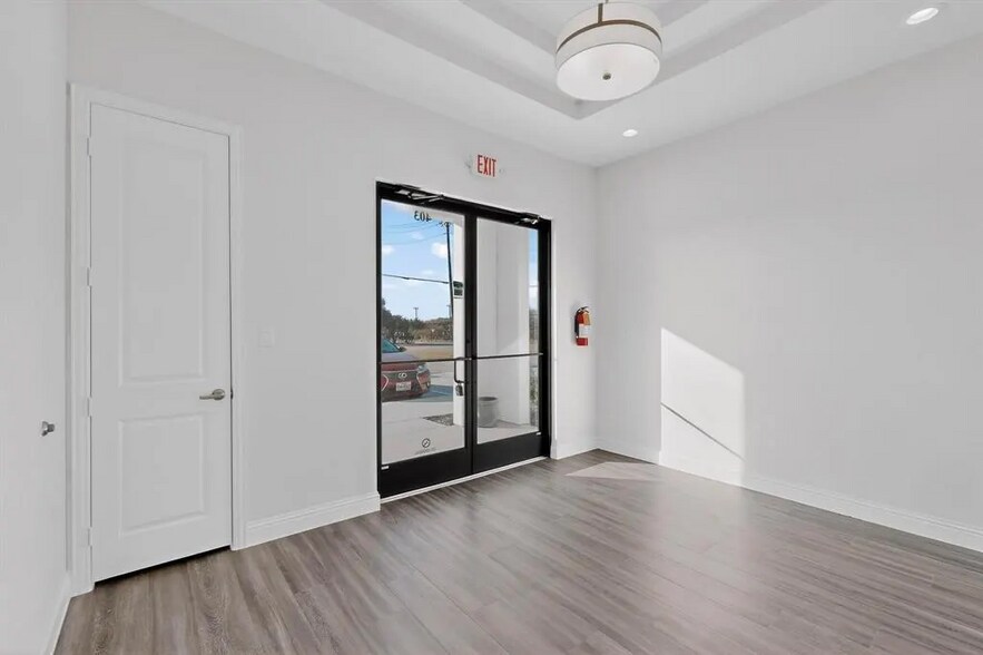 More Photos Of 3951 Alma Rd, McKinney Office For Lease