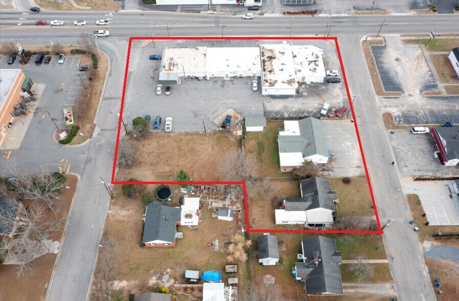 More Photos Of 1401-1415 W Cumberland St, Dunn General Retail For Sale