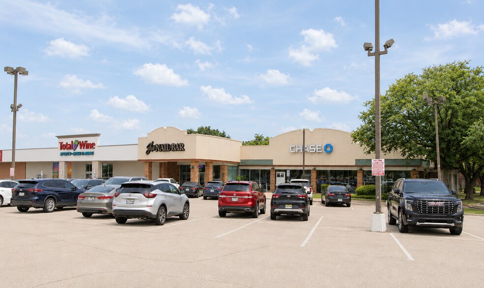 More Photos Of 6310-6330 E Mockingbird Ln, Dallas Storefront For Sale