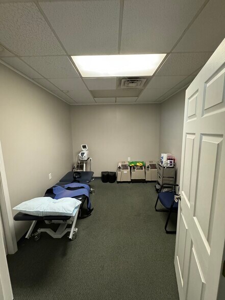 More Photos Of 2601 Herritage st, Kinston Medical For Sale