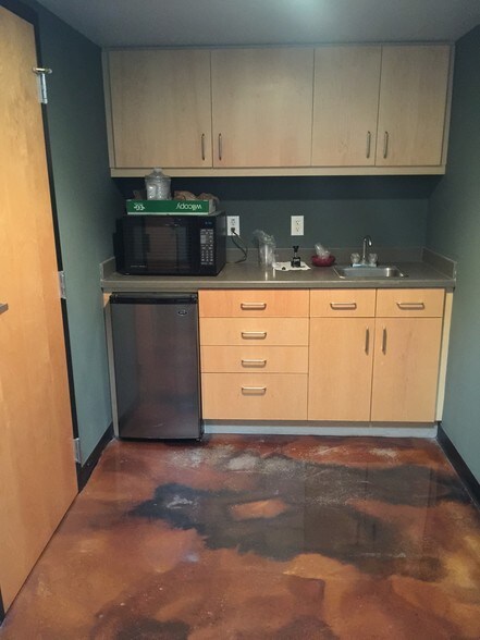 More Photos Of 392-394 Meeting St, Charleston Office For Sale