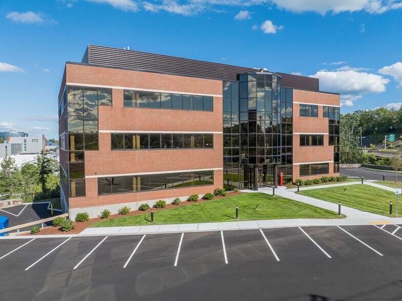More Photos Of 11 Pleasant Street Connector, Framingham Medical For Lease