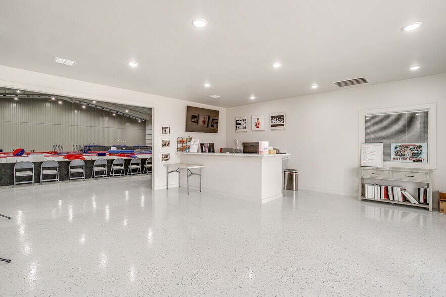 More Photos Of 155 Tiger, Rhome Warehouse For Sale