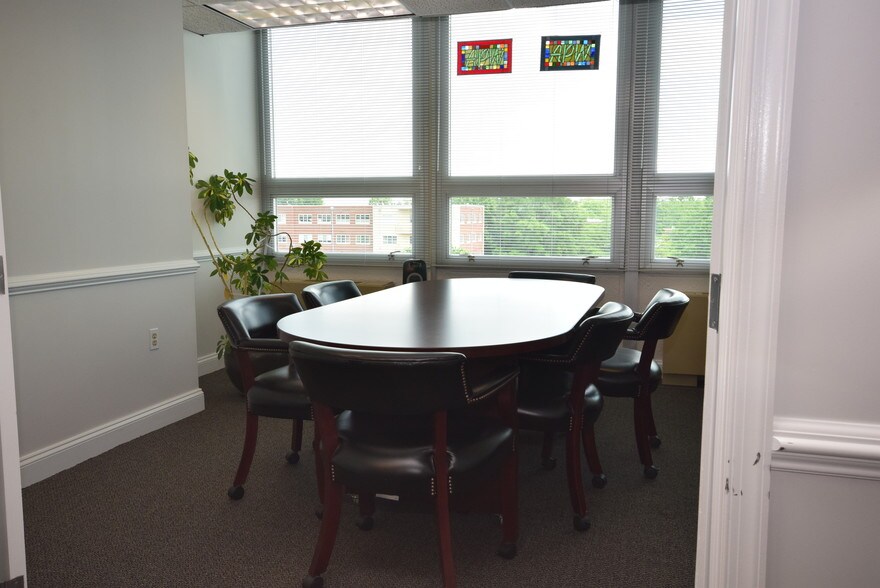 More Photos Of 200 Little Falls St, Falls Church Office For Lease