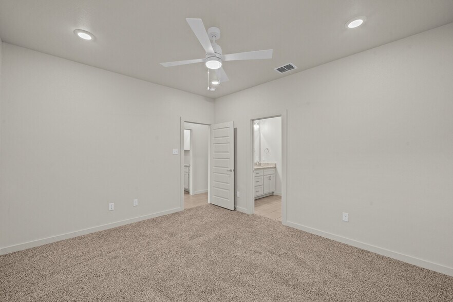 More Photos Of 7030-7036 41st st, Lubbock Apartments For Sale