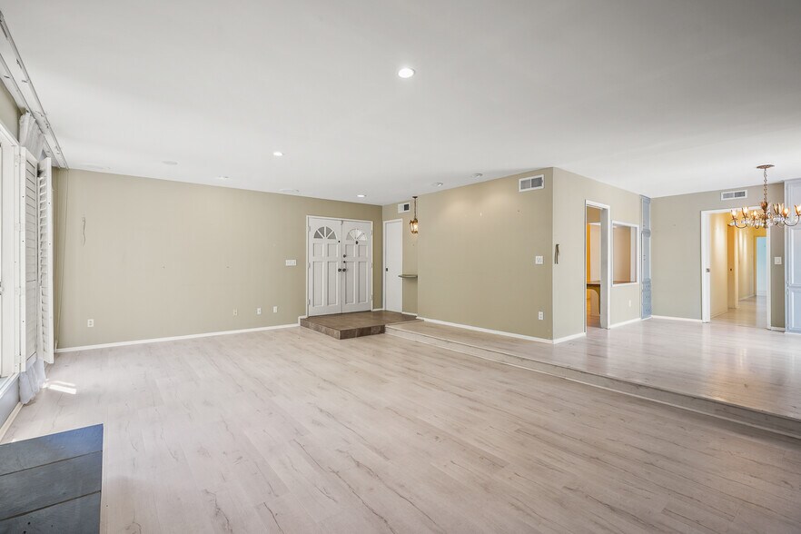 More Photos Of 463 Mariposa Ave, Sierra Madre Apartments For Sale