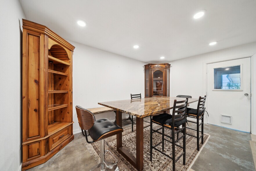 More Photos Of 4434-4437 S 74th Ave, Tulsa Warehouse For Sale
