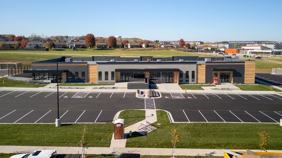 More Photos Of 3629 Sarah Pl NW, Rochester Storefront Retail Office For Lease